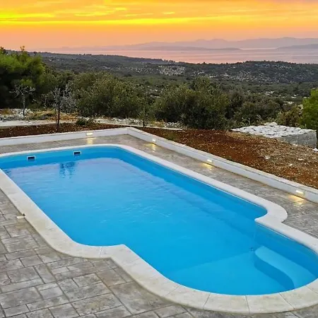 Tonka Villa Skrip