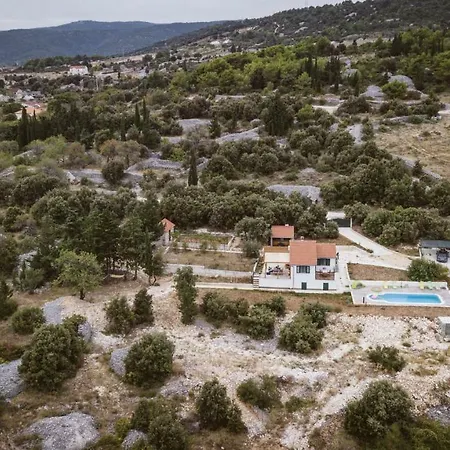Villa Tonka *