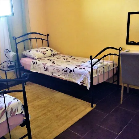 Tonka Villa *